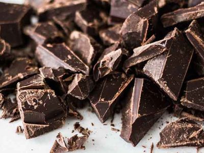 Come curarci con il cioccolato fondente